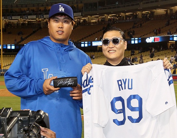 Psy from Celeb Dodgers Fans | E! News